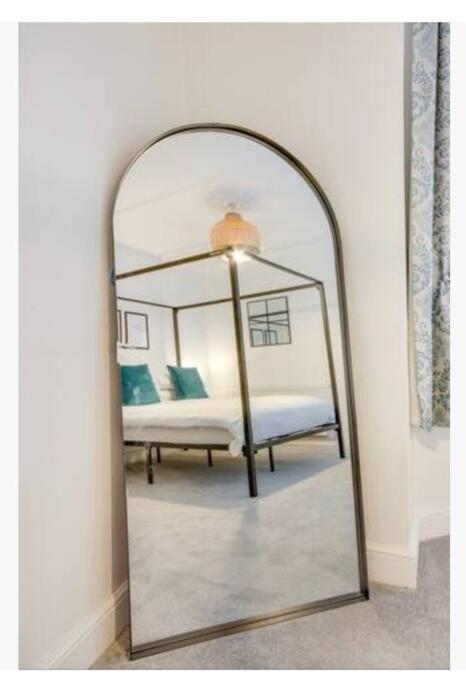 Central 2 Bedroom Garden Flat With Free Parking Роял Тънбридж Уелс Екстериор снимка
